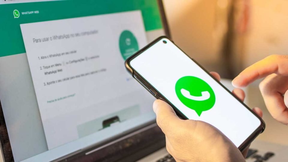 How To Use Two Different WhatsApp Web Accounts From The Desktop